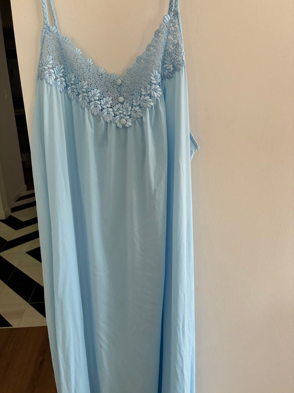 Shadowline Womens Nightgown Peignoir 2X Spaghetti Straps Lace Long Romantic